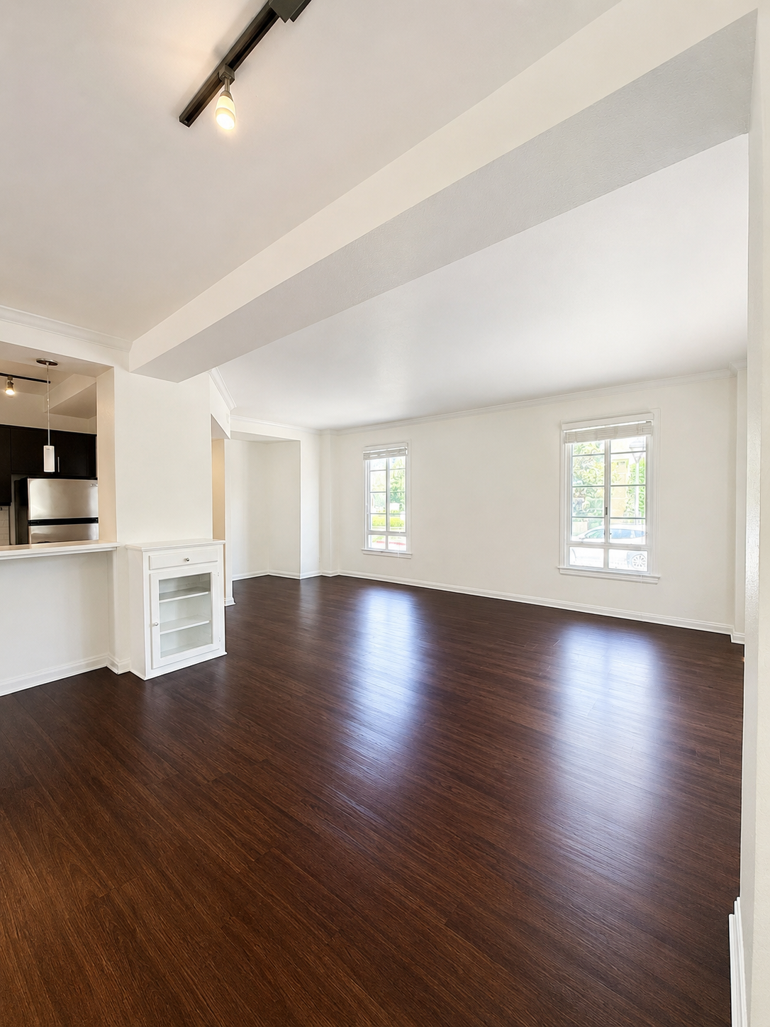 2 bedroom apartment, pet friendly in 6200 Franklin Ave, Unit 101 Los Angeles, CA 90028 — photo 11