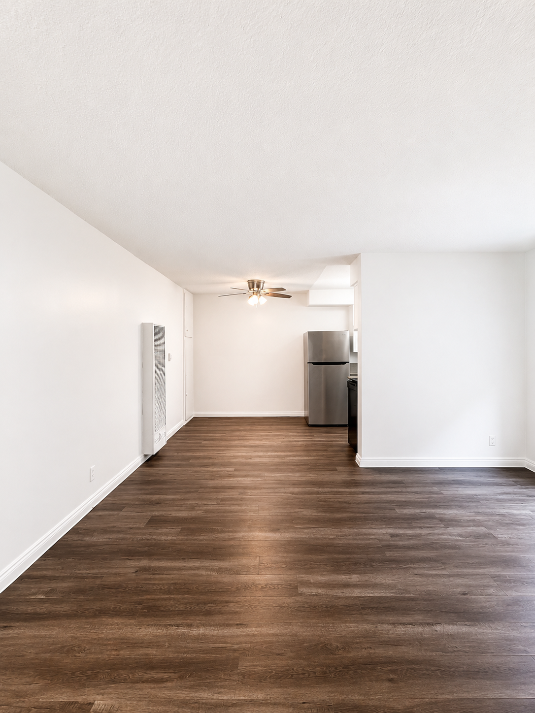 1 bedroom apartment with pool and balcony, pet friendly in 1300 Laurel Ave, Unit 11 West Hollywood, CA 90046 β photo 3