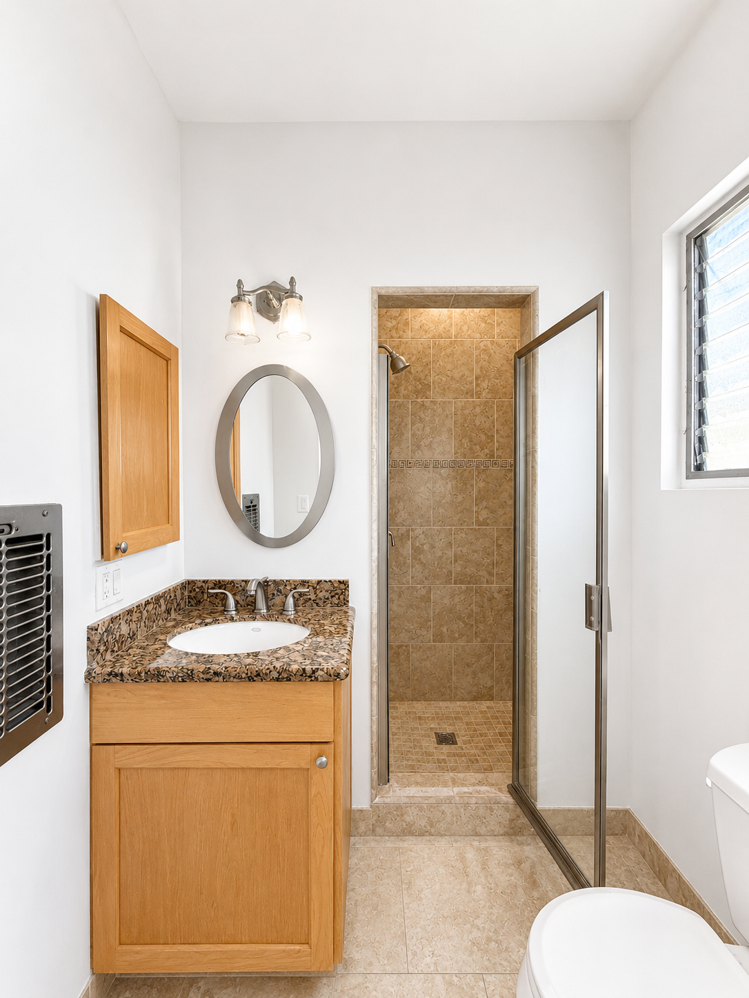 2 bedroom apartment with balcony and pool, pet friendly in 1530 Laurel Ave, Unit 9 Los Angeles, CA 90046 — photo 8