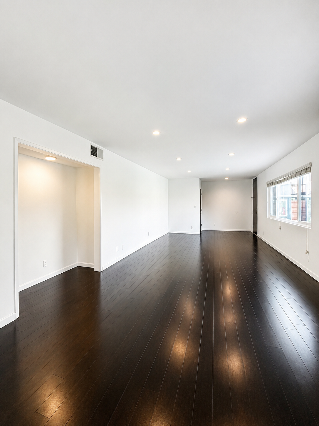 2 bedroom apartment with pool, pet friendly in 7224 Hillside Ave, Unit 9 Los Angeles, CA 90046 β photo 11
