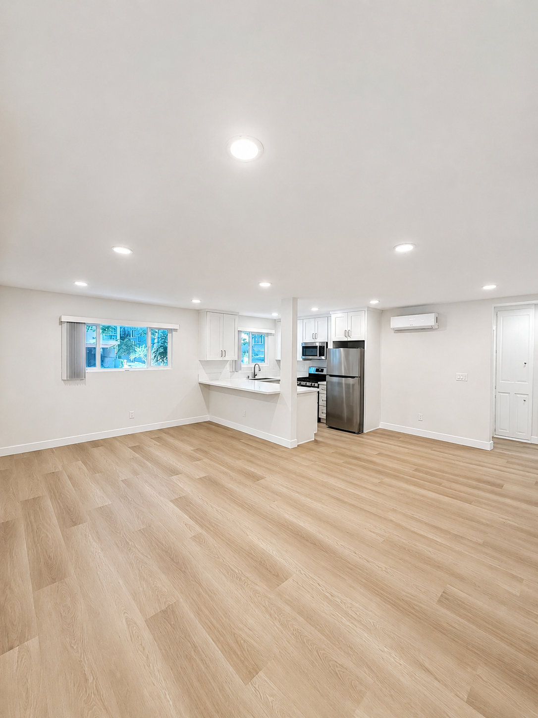 1 bedroom apartment, pet friendly in 1120-1130 N Laurel Ave, Unit 2 West Hollywood, CA 90046 — photo 2