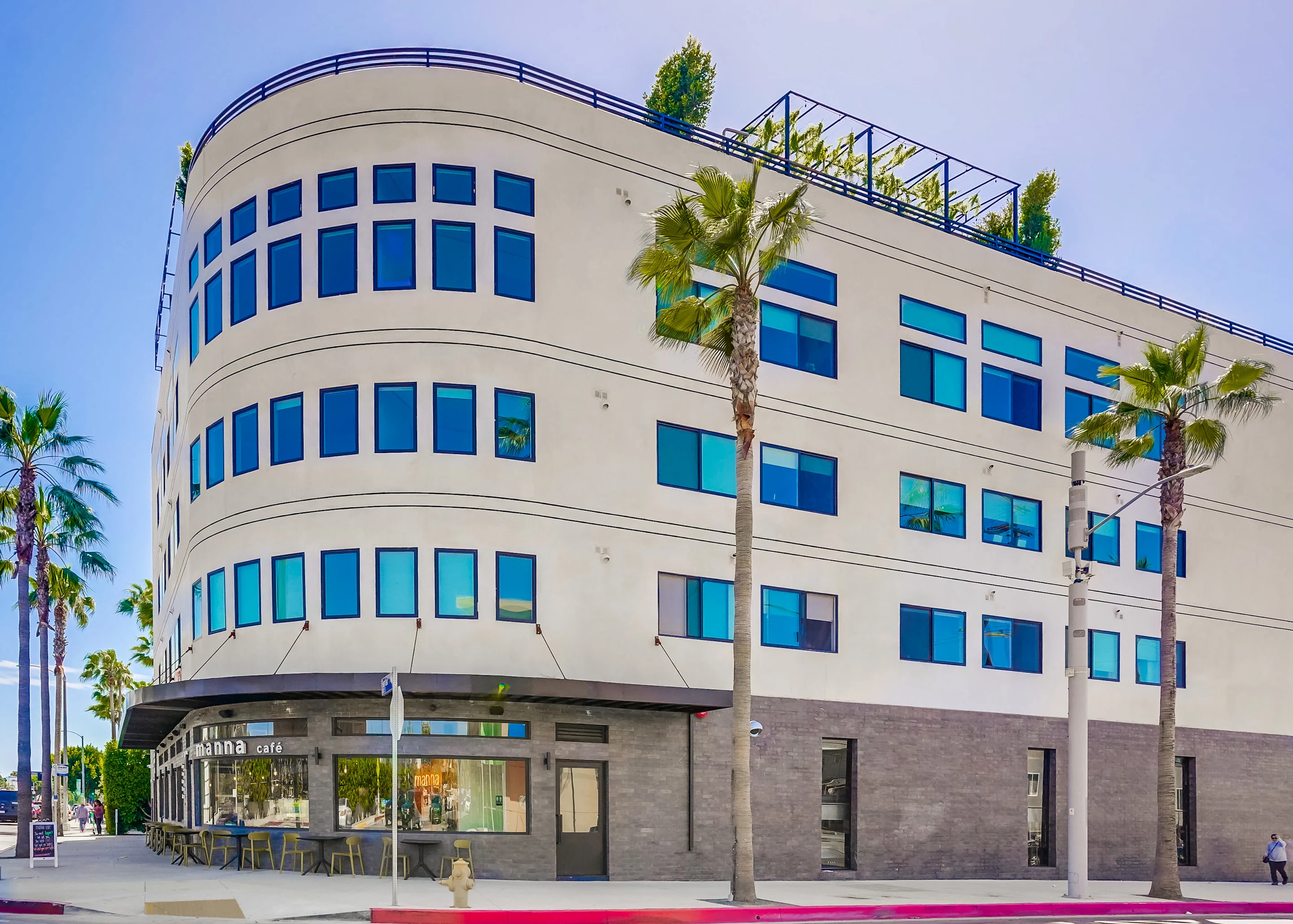 1 bedroom apartment, pet friendly in 105 S Fairfax Ave, Unit 203 Los Angeles, CA 90036 — photo 8