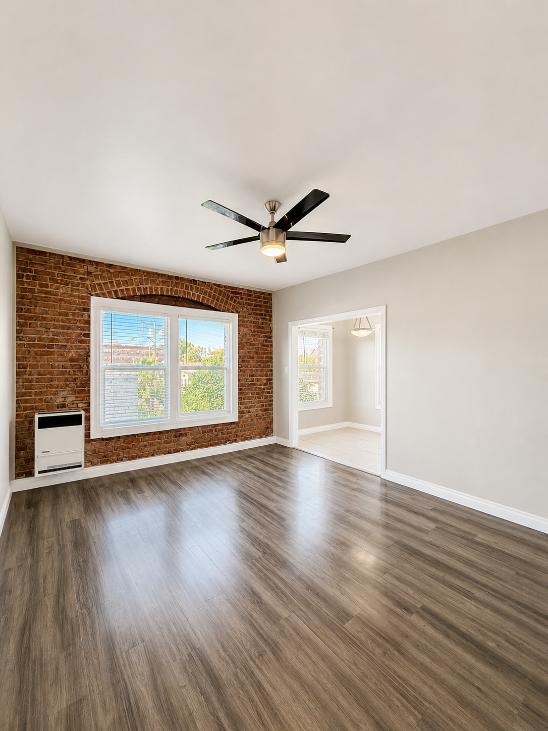 apartment, pet friendly in 250 S Kenmore Ave, Unit 408 Los Angeles, CA 90004 — photo 2