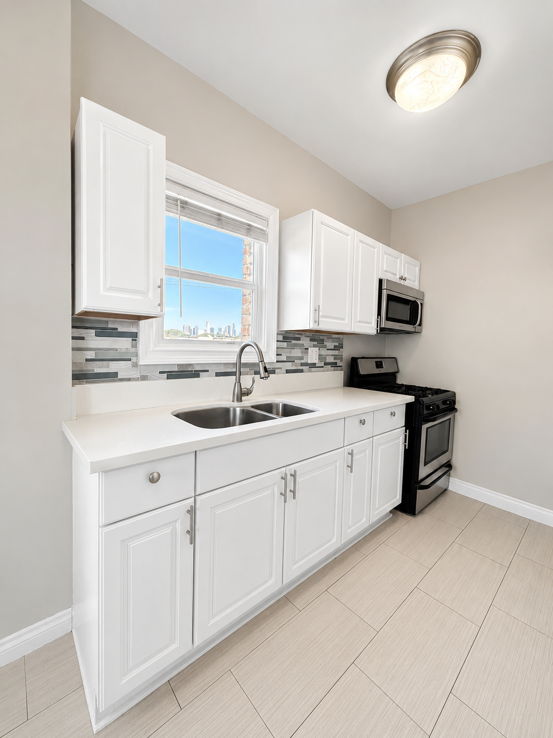 apartment, pet friendly in 250 S Kenmore Ave, Unit 408 Los Angeles, CA 90004 — photo 3