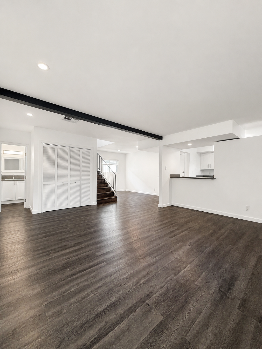 3 bedroom apartment with balcony, pet friendly in 1615 Greenfield Ave, Unit 9 Los Angeles, CA 90025 — photo 11