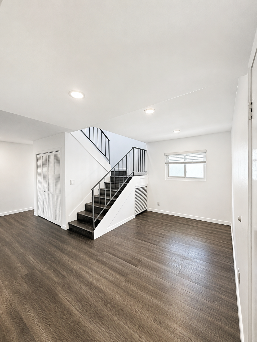3 bedroom apartment with balcony, pet friendly in 1615 Greenfield Ave, Unit 9 Los Angeles, CA 90025 — photo 12