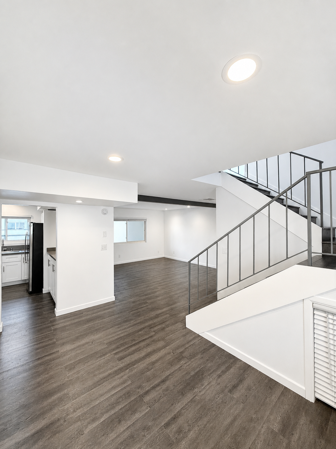 3 bedroom apartment with balcony, pet friendly in 1615 Greenfield Ave, Unit 9 Los Angeles, CA 90025 — photo 13