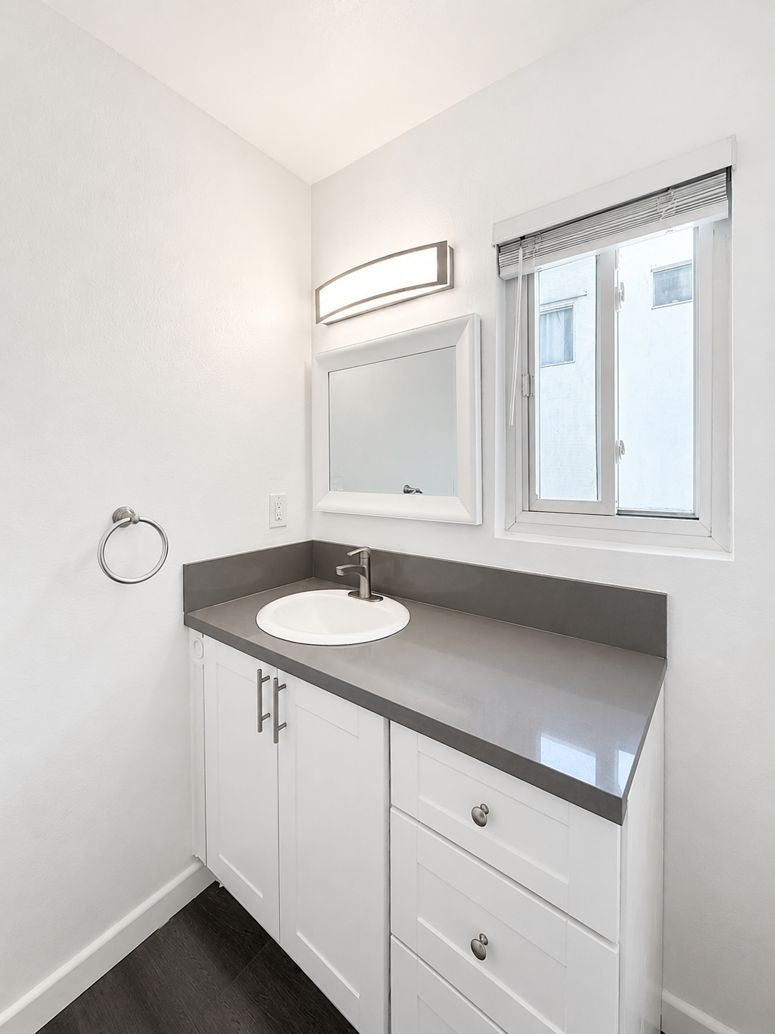 3 bedroom apartment with balcony, pet friendly in 1615 Greenfield Ave, Unit 9 Los Angeles, CA 90025 — photo 9