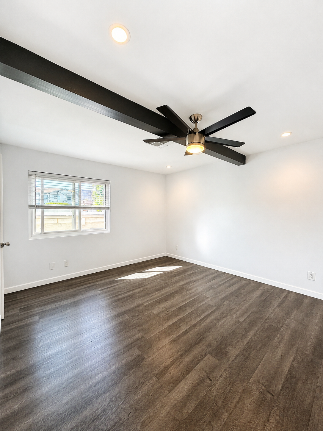 3 bedroom apartment with balcony, pet friendly in 1615 Greenfield Ave, Unit 9 Los Angeles, CA 90025 — photo 15