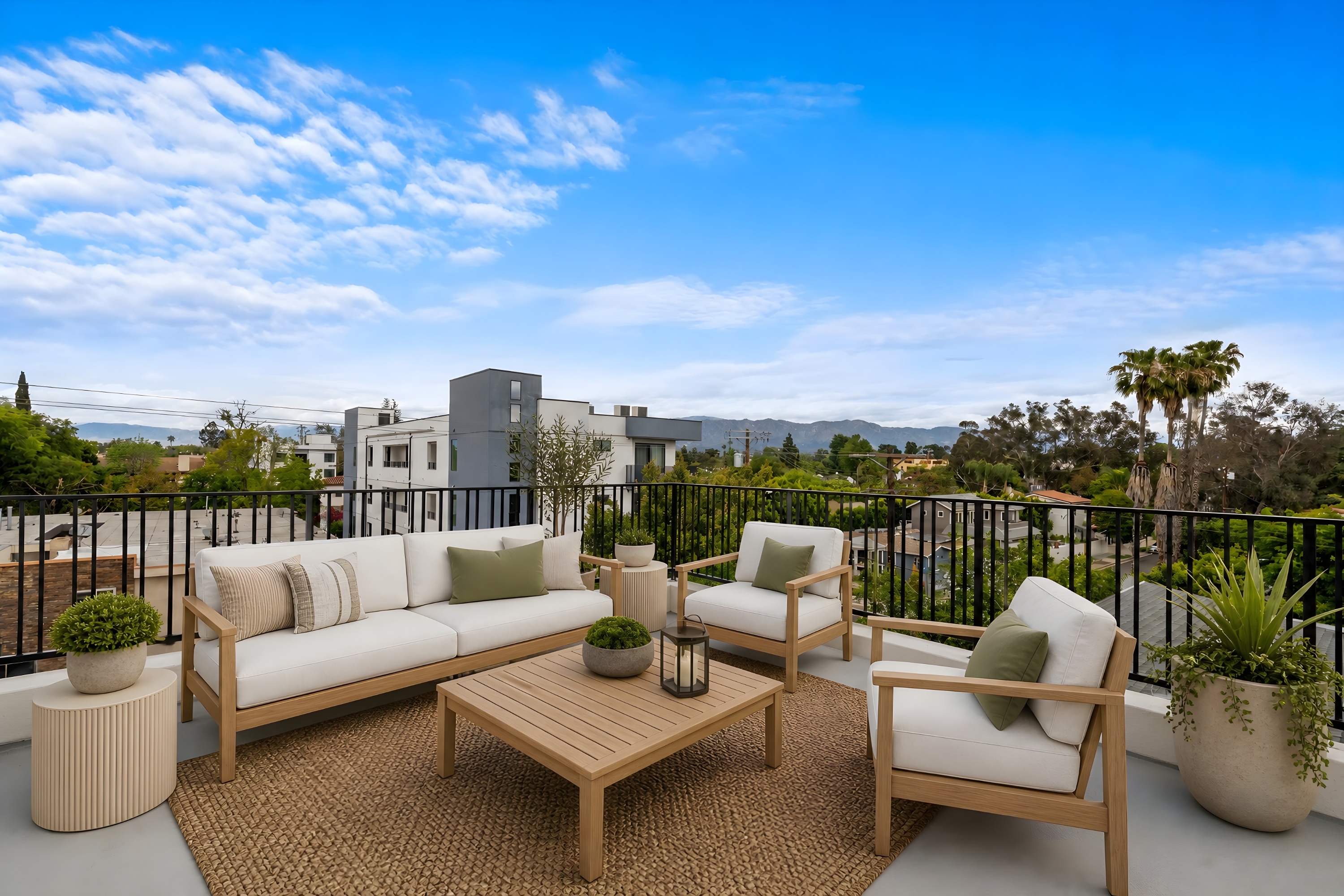 3 bedroom apartment with balcony, pet friendly in 10744 Hortense St, Unit 1/2 Los Angeles, CA 91602 β photo 13