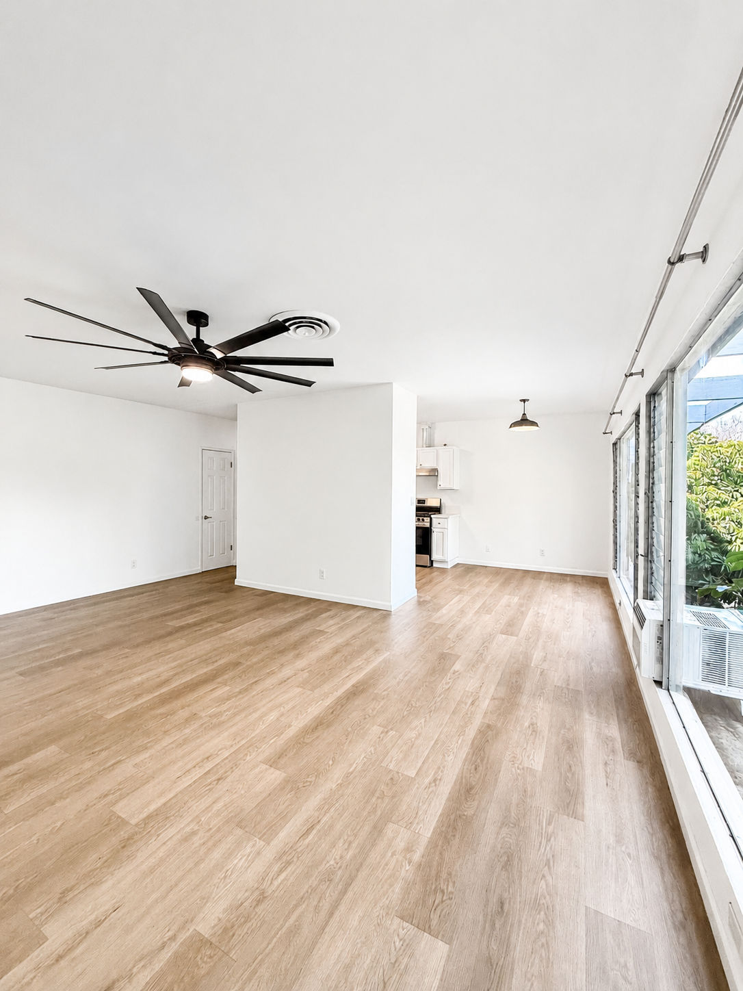 2 bedroom apartment with pool, pet friendly in 1845 Canyon Dr, Unit 11 Los Angeles, CA 90028 — photo 11