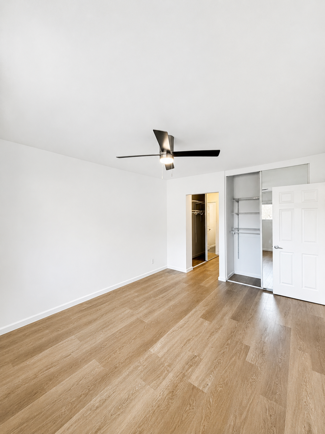 2 bedroom apartment with pool, pet friendly in 1845 Canyon Dr, Unit 11 Los Angeles, CA 90028 — photo 14