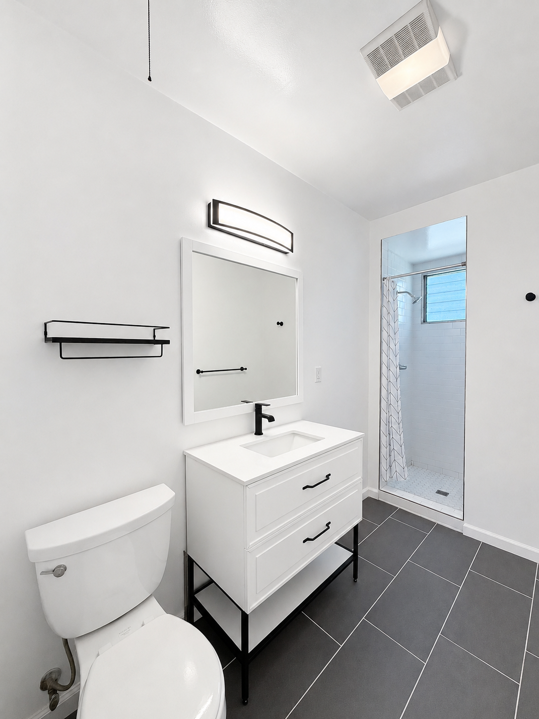 2 bedroom apartment with pool, pet friendly in 1845 Canyon Dr, Unit 11 Los Angeles, CA 90028 — photo 8