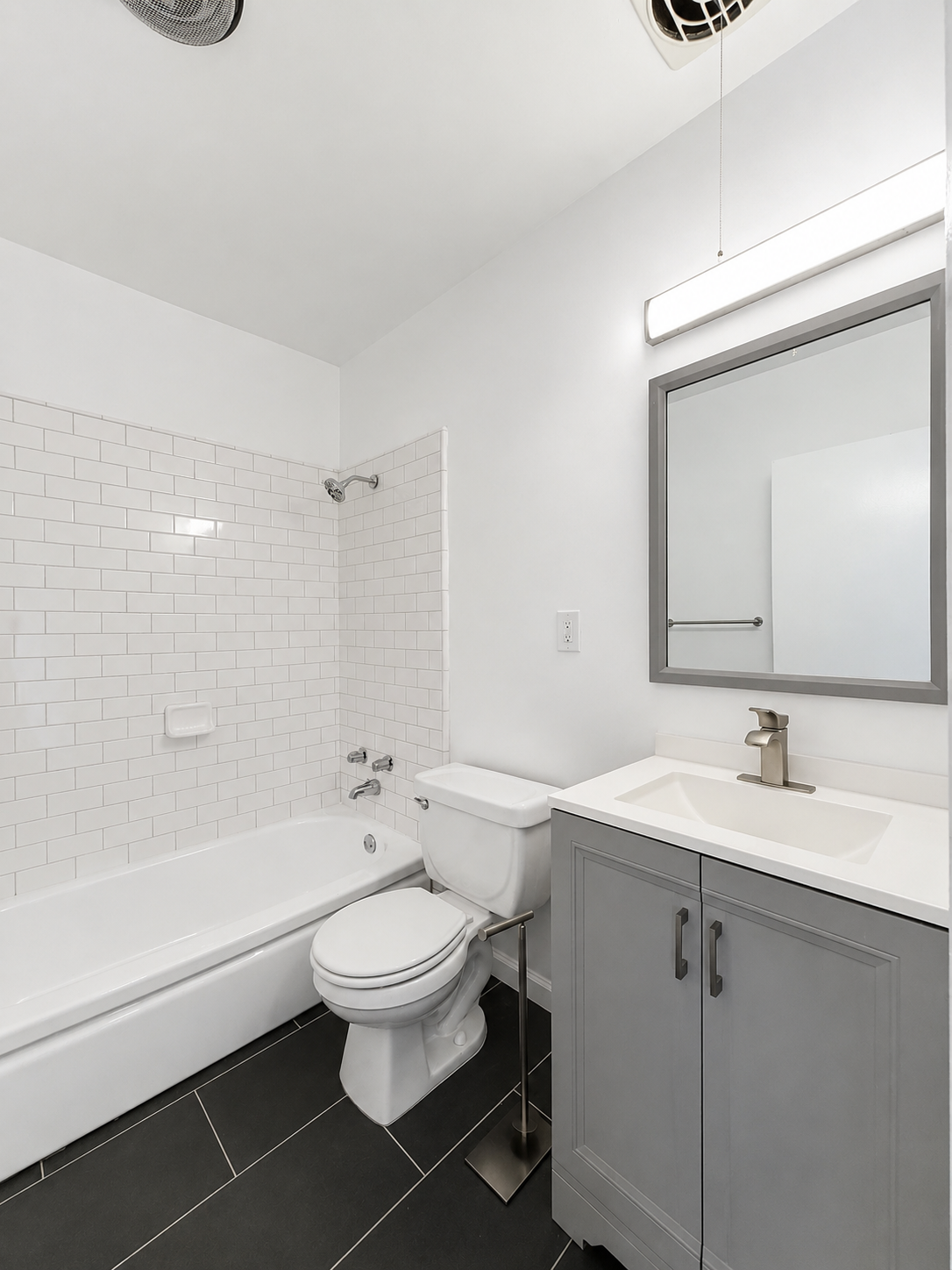 2 bedroom apartment with pool, pet friendly in 1845 Canyon Dr, Unit 12 Los Angeles, CA 90028 — photo 7