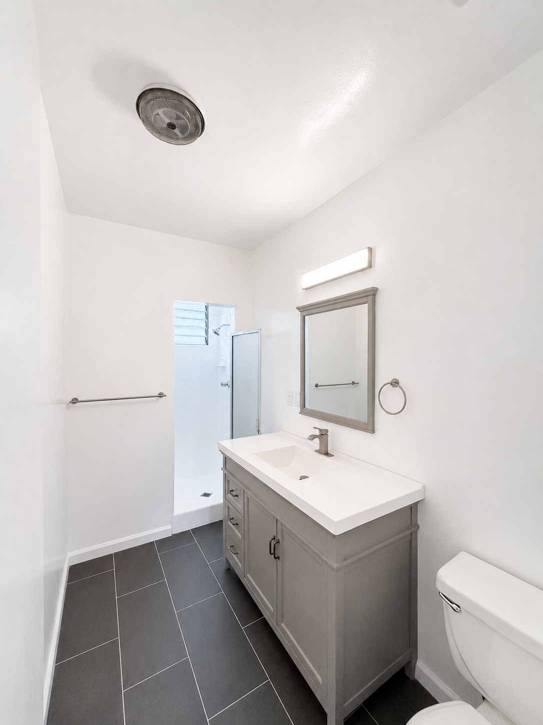 2 bedroom apartment with pool, pet friendly in 1845 Canyon Dr, Unit 12 Los Angeles, CA 90028 — photo 8