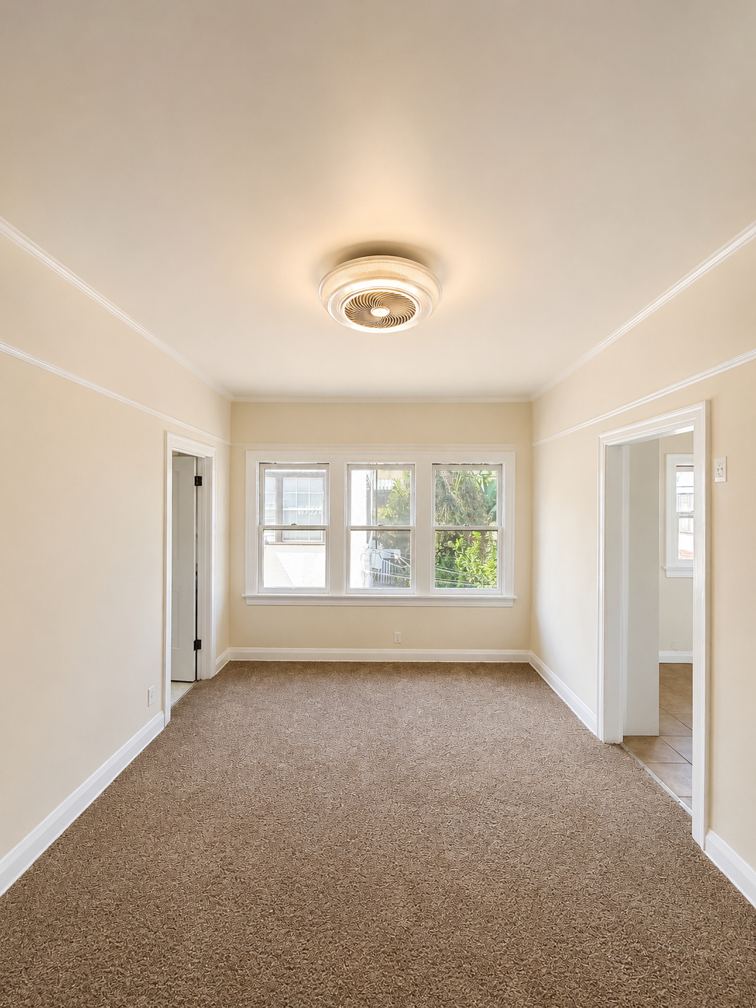 apartment, pet friendly in 832 Edinburgh Ave, Unit 8 Los Angeles, CA 90046 — photo 2