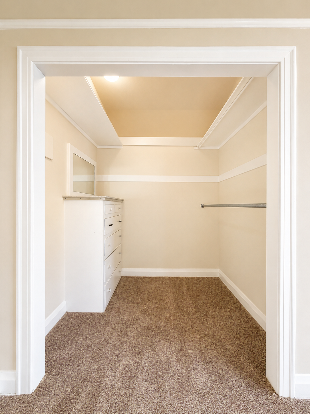 apartment, pet friendly in 832 Edinburgh Ave, Unit 8 Los Angeles, CA 90046 — photo 11