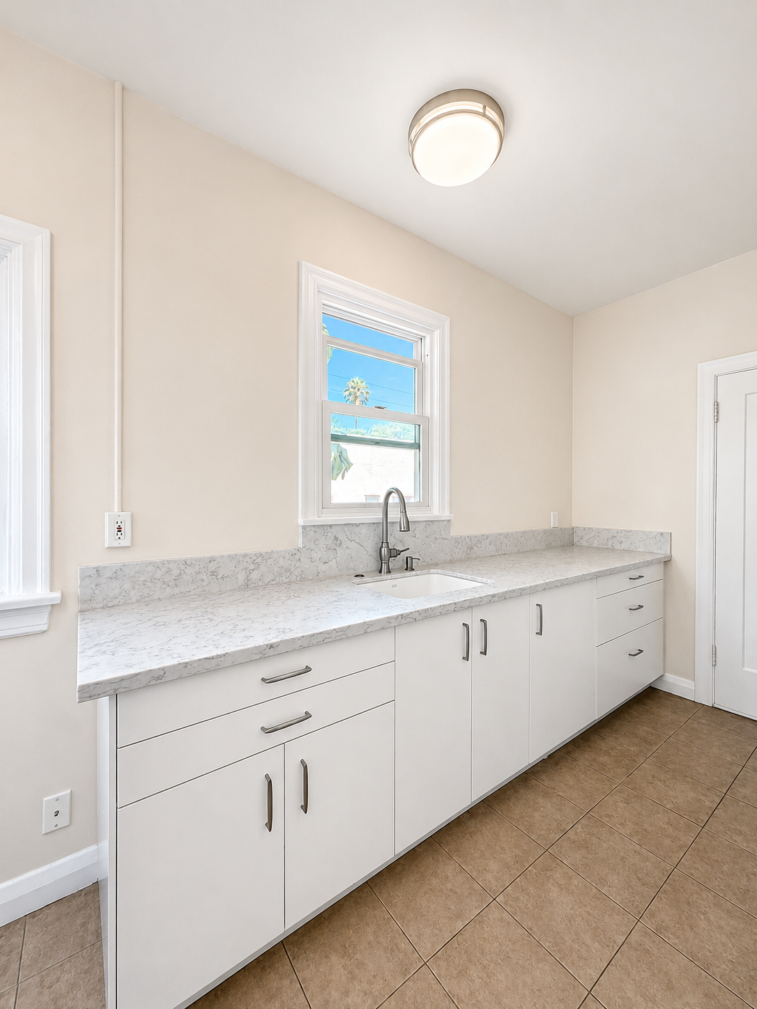apartment, pet friendly in 832 Edinburgh Ave, Unit 8 Los Angeles, CA 90046 — photo 3