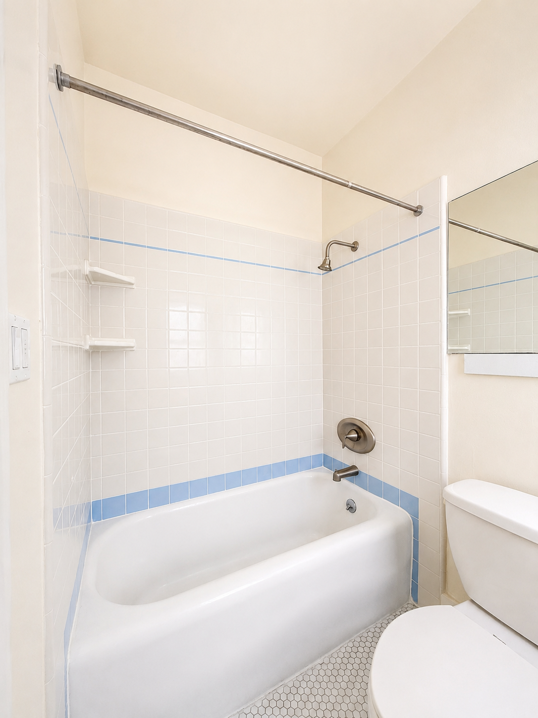 apartment, pet friendly in 832 Edinburgh Ave, Unit 8 Los Angeles, CA 90046 — photo 6