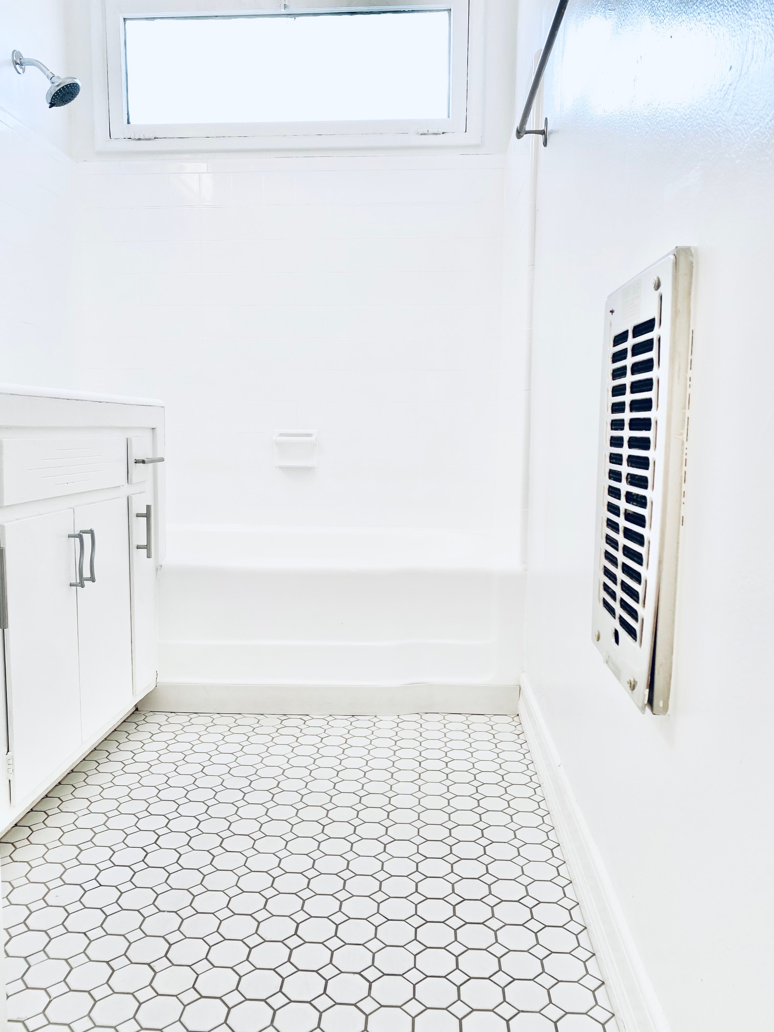 1 bedroom apartment, pet friendly in 13515 Moorpark St, Unit 5 Los Angeles, CA 91423 — photo 8