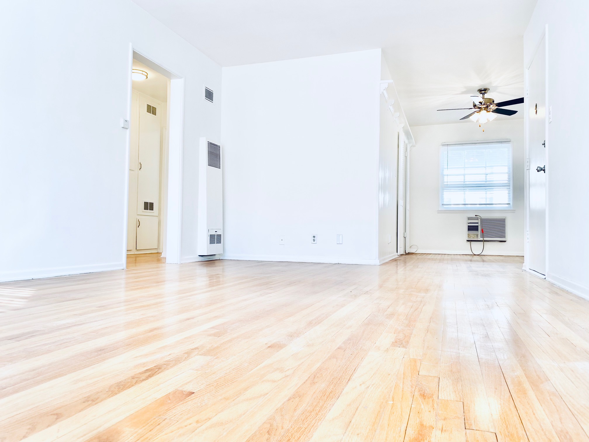 1 bedroom apartment, pet friendly in 13519 Moorpark St, Unit 1 Los Angeles, CA 91423 — photo 9