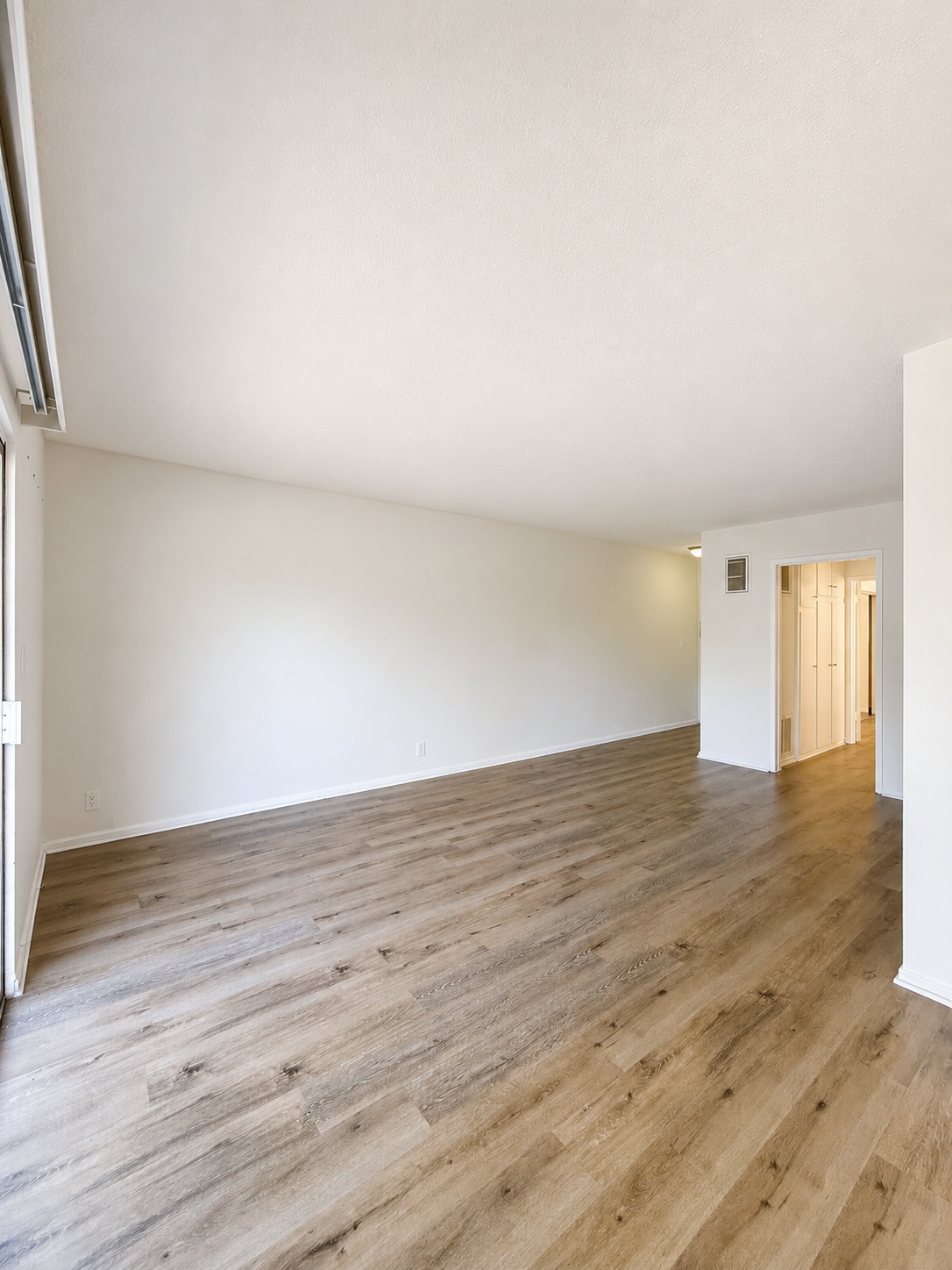 1 bedroom apartment with balcony, pet friendly in 1027 N Ogden Dr, Unit 6 West Hollywood, CA 90046 — photo 11
