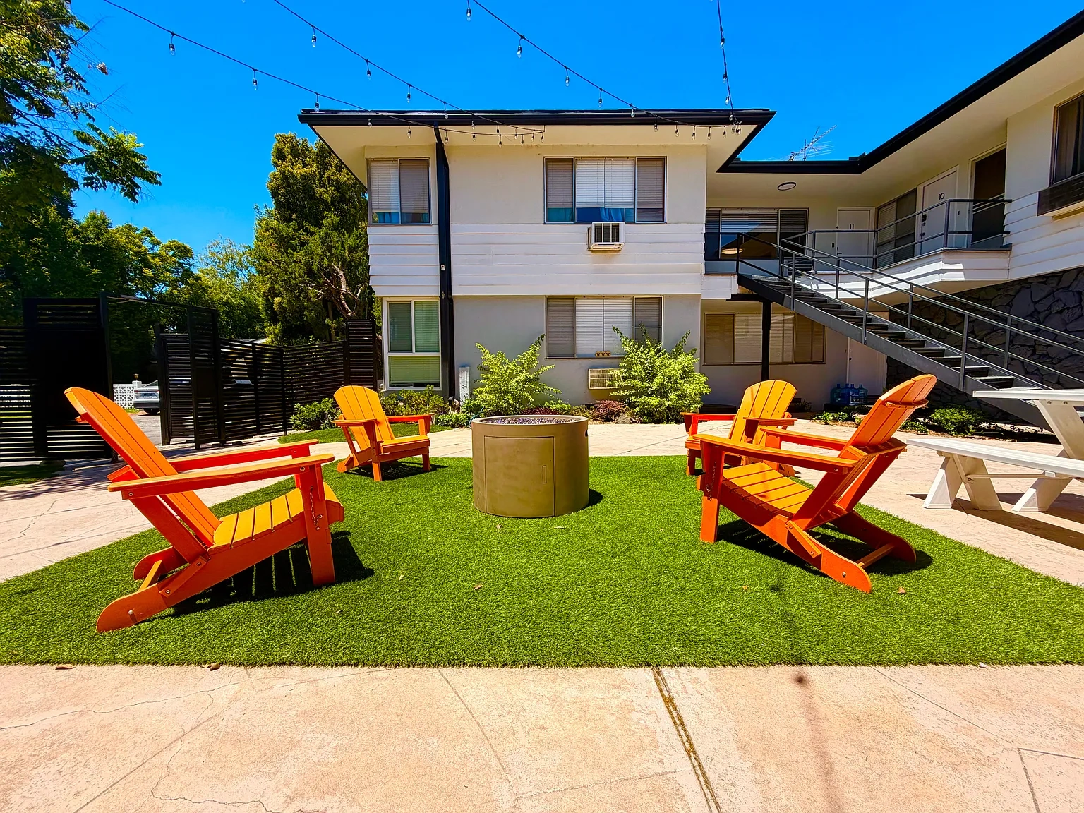 2 bedroom apartment, pet friendly in 10707 Landale St, Unit 1 Los Angeles, CA 91602 — photo 13