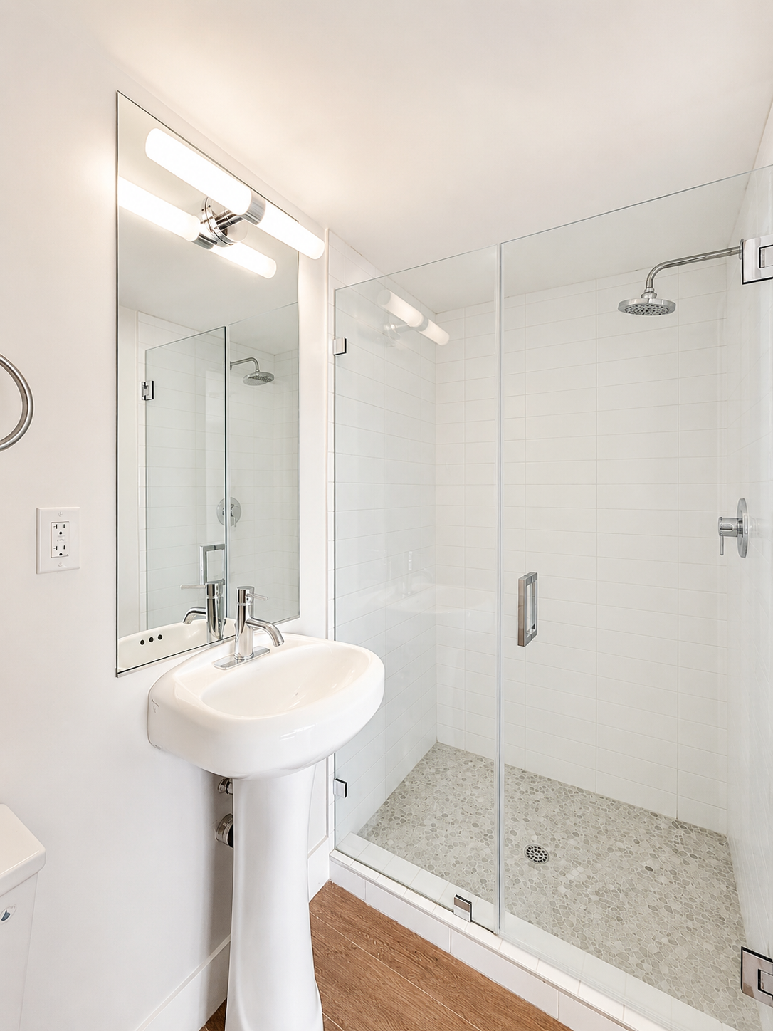 2 bedroom apartment, pet friendly in 925 N San Vicente Blvd, Unit 3B West Hollywood, CA 90069 — photo 8