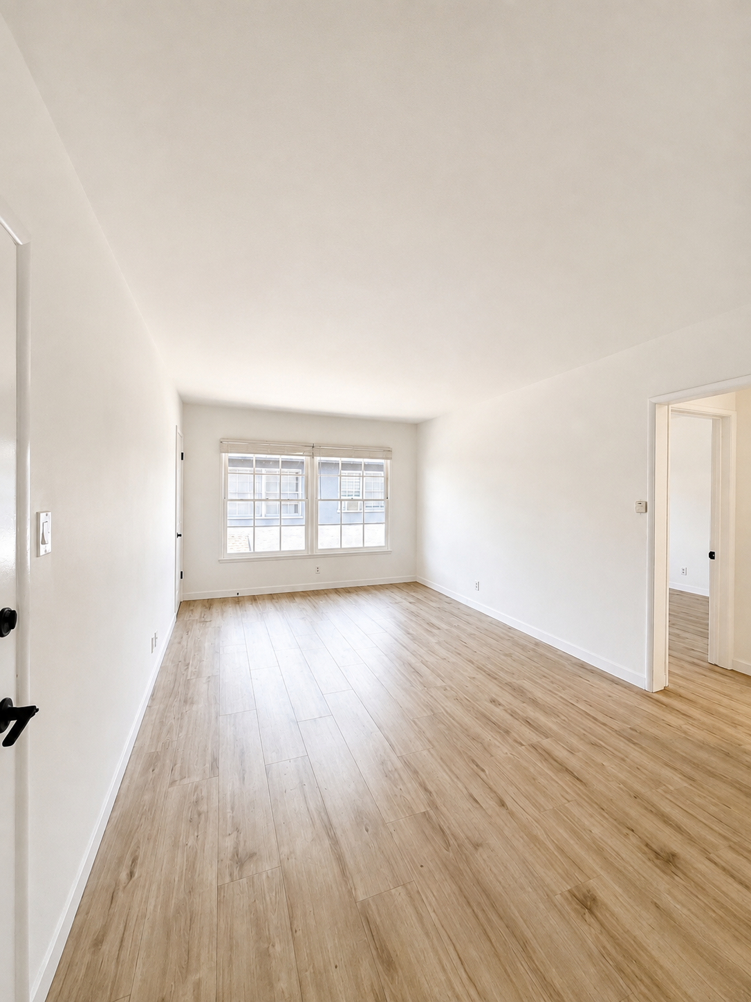 1 bedroom apartment, pet friendly in 13515 Moorpark St, Unit 5 Los Angeles, CA 91423 — photo 6
