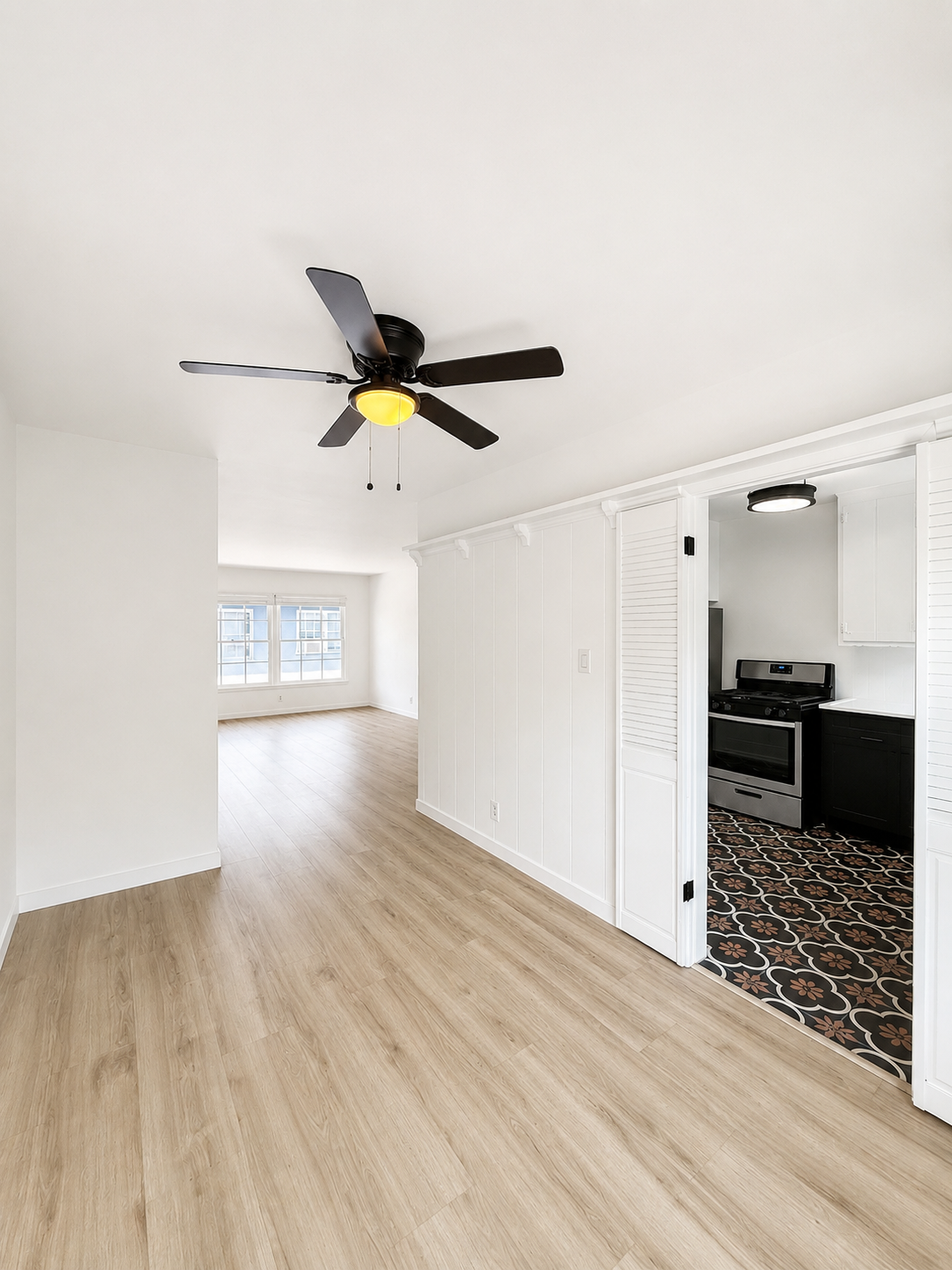 1 bedroom apartment, pet friendly in 13515 Moorpark St, Unit 5 Los Angeles, CA 91423 — photo 11