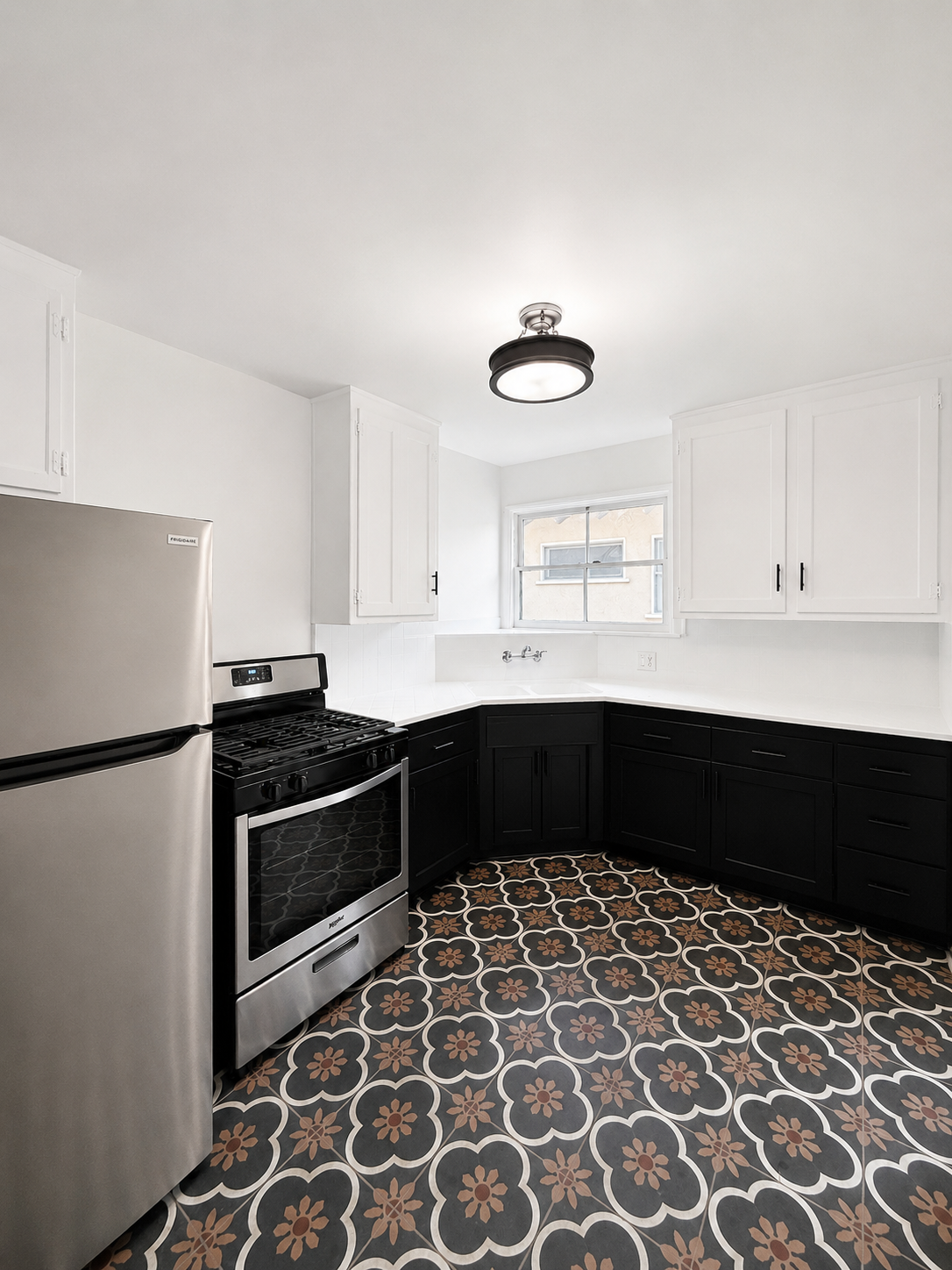 1 bedroom apartment, pet friendly in 13515 Moorpark St, Unit 5 Los Angeles, CA 91423 — photo 9