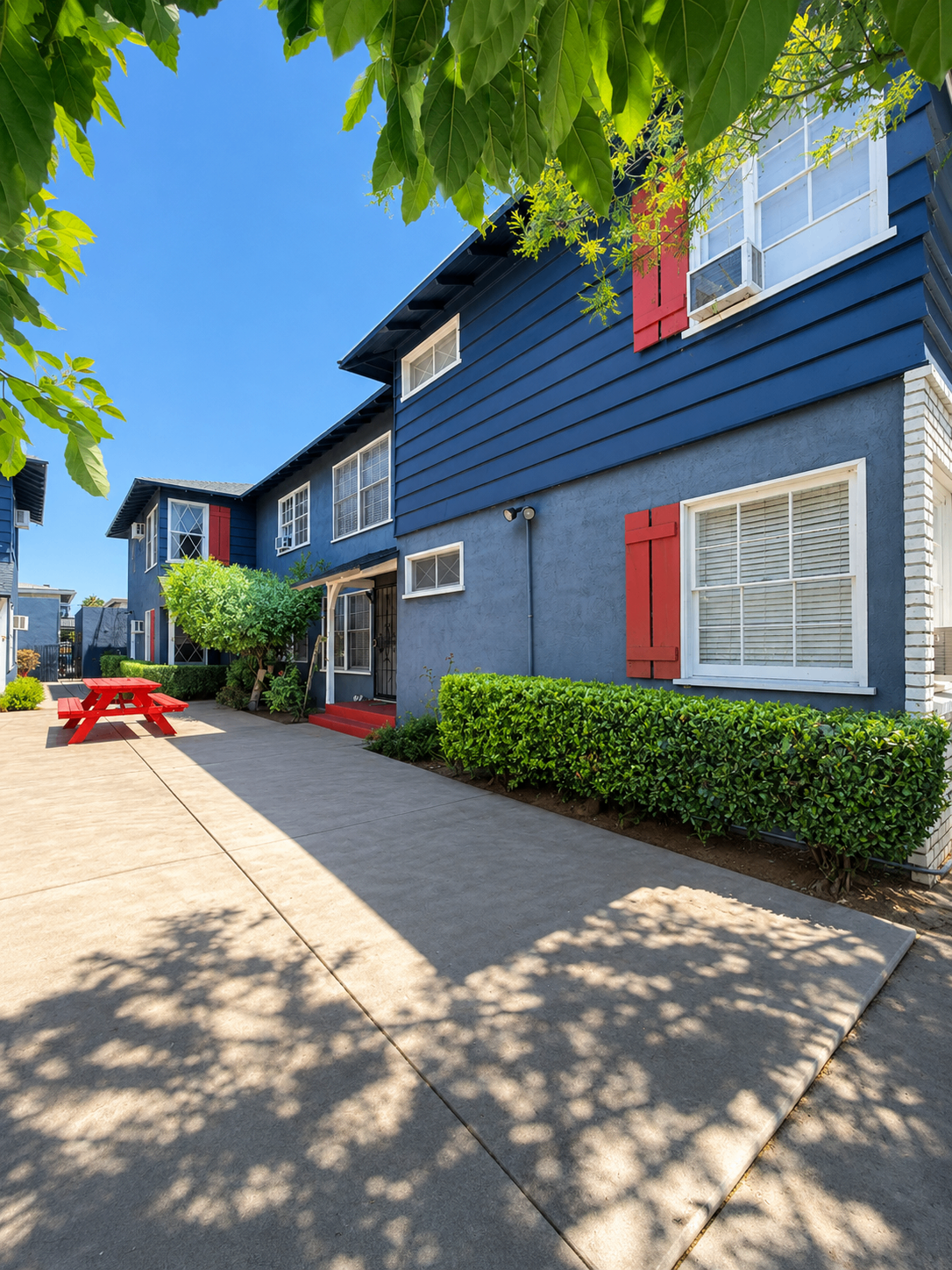 1 bedroom apartment, pet friendly in 13515 Moorpark St, Unit 5 Los Angeles, CA 91423 — photo 15