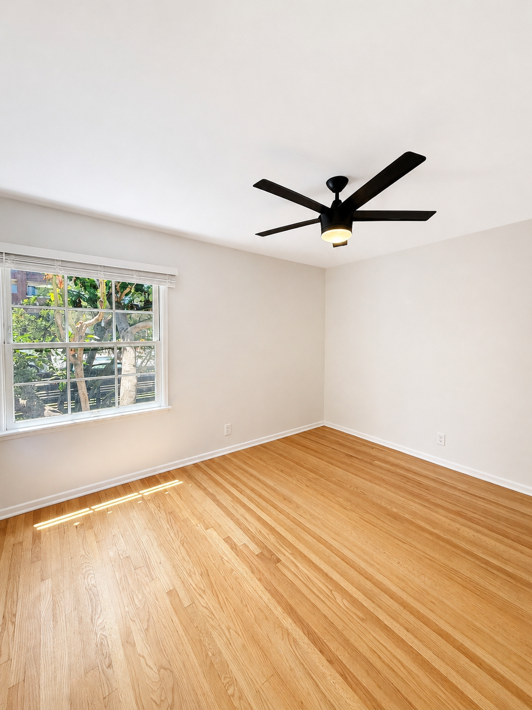 1 bedroom apartment, pet friendly in 13519 Moorpark St, Unit 1 Los Angeles, CA 91423 — photo 11
