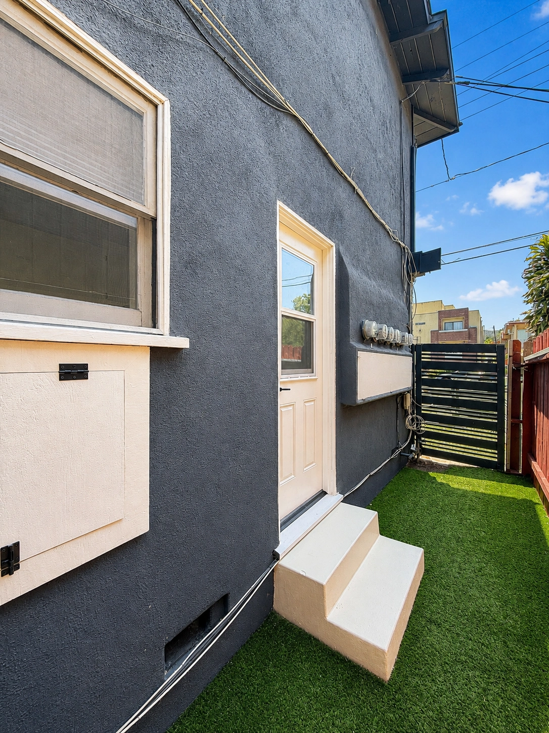 1 bedroom apartment, pet friendly in 13519 Moorpark St, Unit 1 Los Angeles, CA 91423 — photo 12
