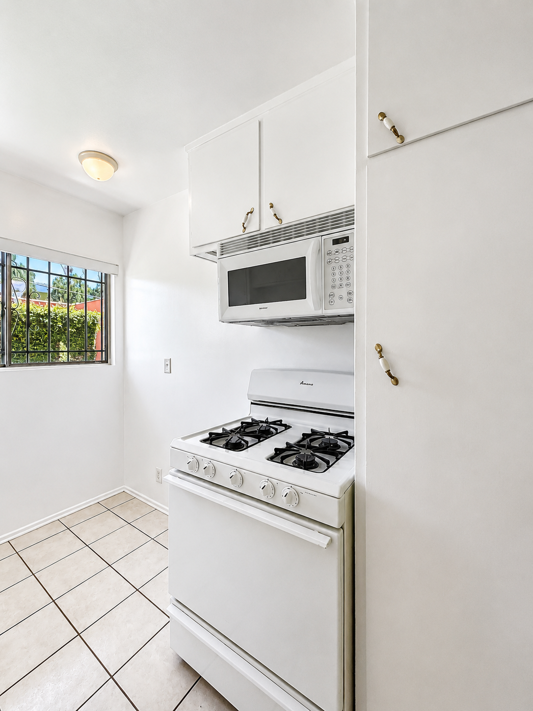 1 bedroom apartment, pet friendly in 816 Hayworth Ave, Unit 3 Los Angeles, CA 90046 — photo 6