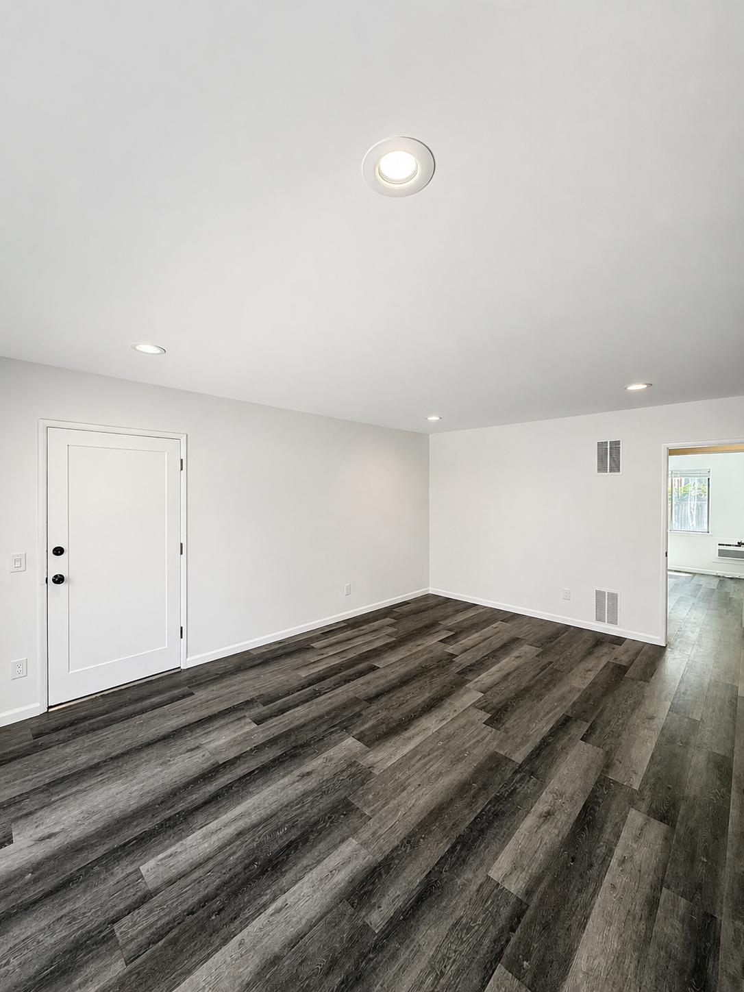 2 bedroom apartment, pet friendly in 10707 Landale St, Unit 1 Los Angeles, CA 91602 — photo 9
