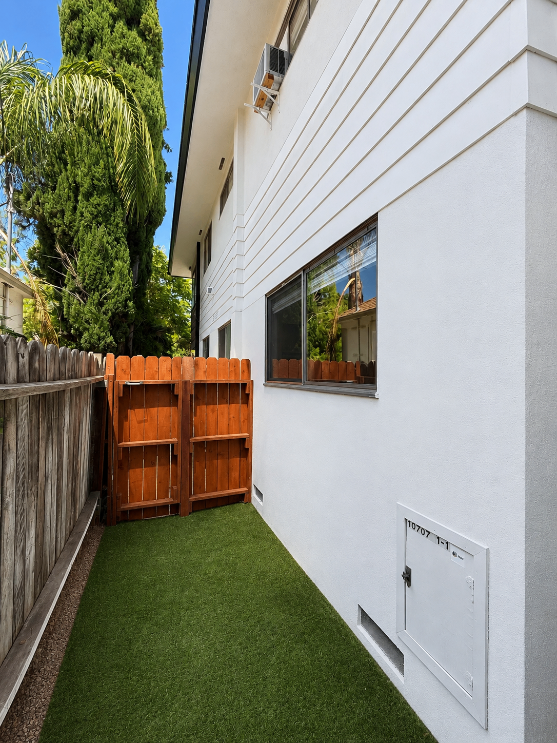 2 bedroom apartment, pet friendly in 10707 Landale St, Unit 1 Los Angeles, CA 91602 — photo 14