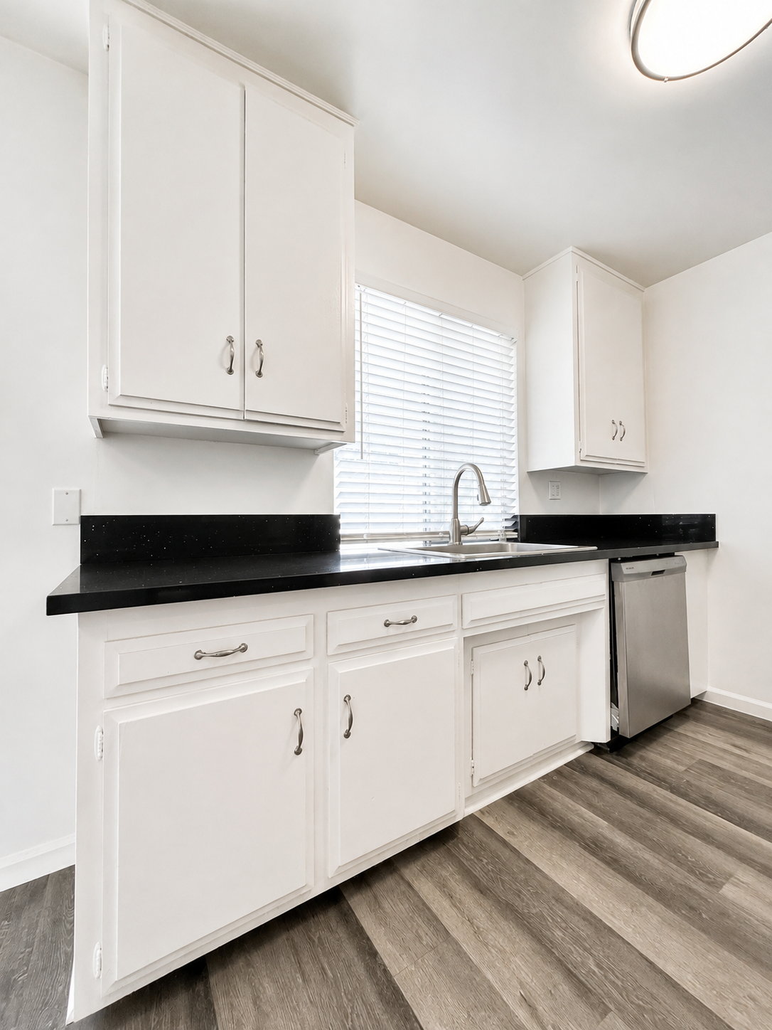 1 bedroom apartment, pet friendly in 10707 Landale St, Unit 6 Los Angeles, CA 91602 — photo 6