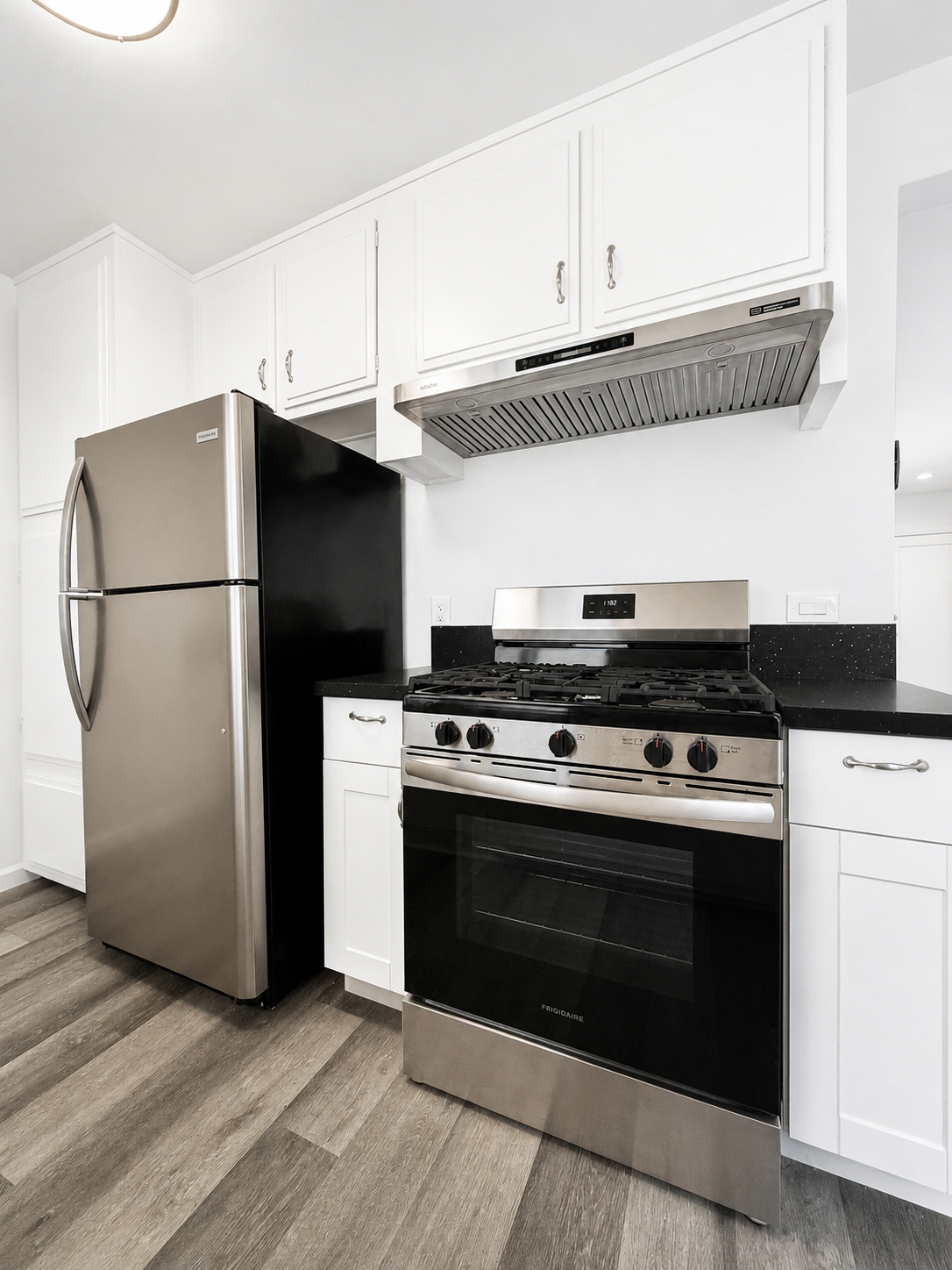 1 bedroom apartment, pet friendly in 10707 Landale St, Unit 6 Los Angeles, CA 91602 — photo 5