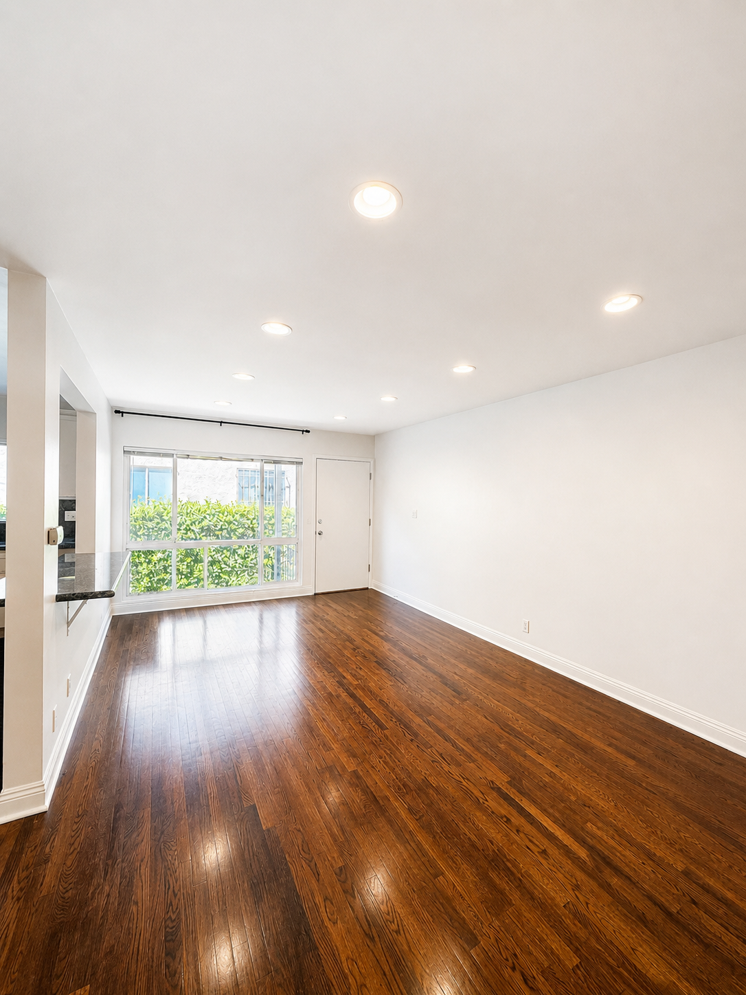 1 bedroom apartment, pet friendly in 102 Hayworth Ave, Unit 3 Los Angeles, CA 90048 — photo 9