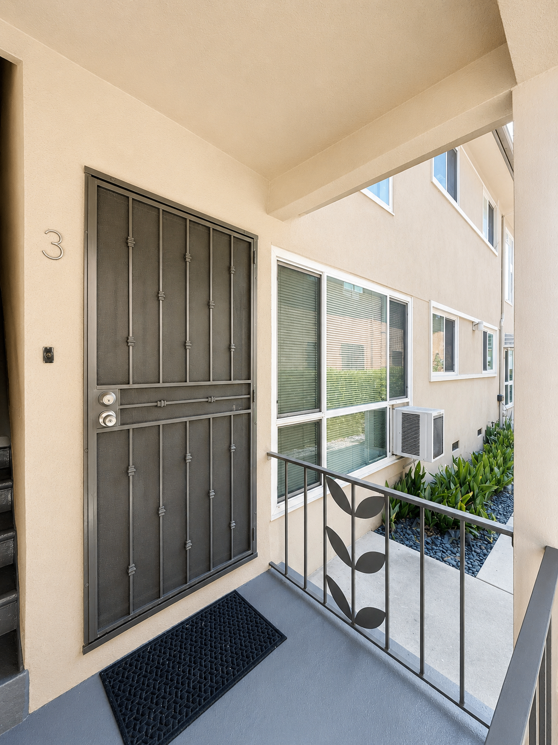 1 bedroom apartment, pet friendly in 102 Hayworth Ave, Unit 3 Los Angeles, CA 90048 — photo 13