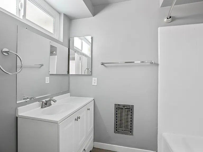 1 bedroom apartment, pet friendly in 1119 Huntington Dr, Unit 5 South Pasadena, CA 91030 — photo 5