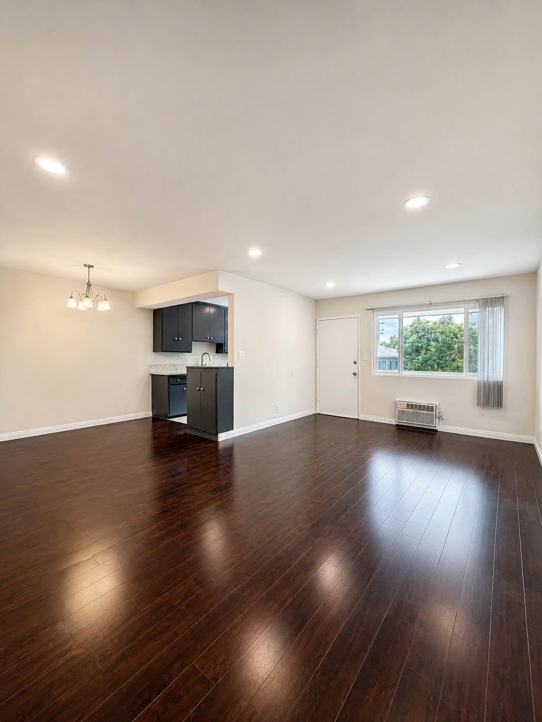 1 bedroom apartment, pet friendly in 1120-1130 Laurel Ave, Unit 11 West Hollywood, CA 90046 — photo 2