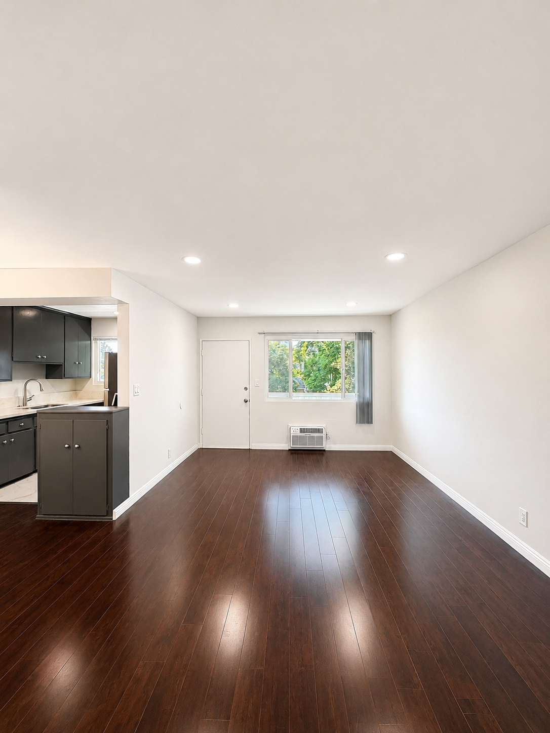 1 bedroom apartment, pet friendly in 1120-1130 Laurel Ave, Unit 11 West Hollywood, CA 90046 — photo 8