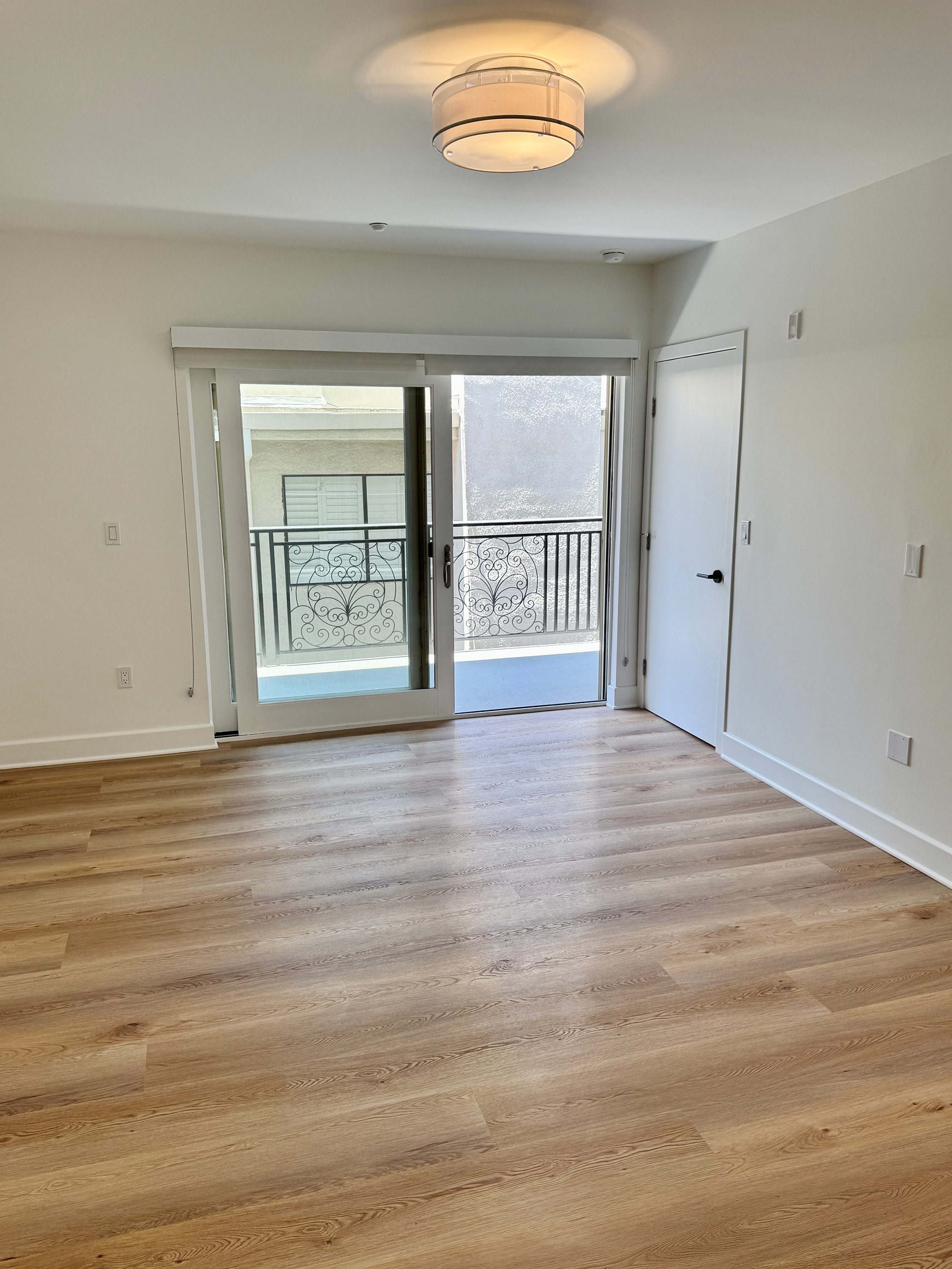 3 bedroom apartment with balcony, pet friendly in 8833 Cynthia St, Unit 22 West Hollywood, CA 90069 — photo 14