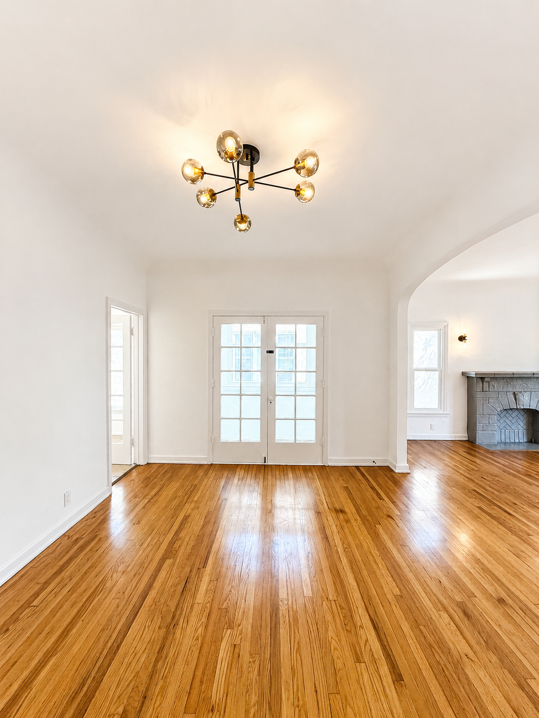 2 bedroom apartment, pet friendly in 323 N Sierra Bonita Ave, Unit 1/2 Los Angeles, CA 90036 — photo 12