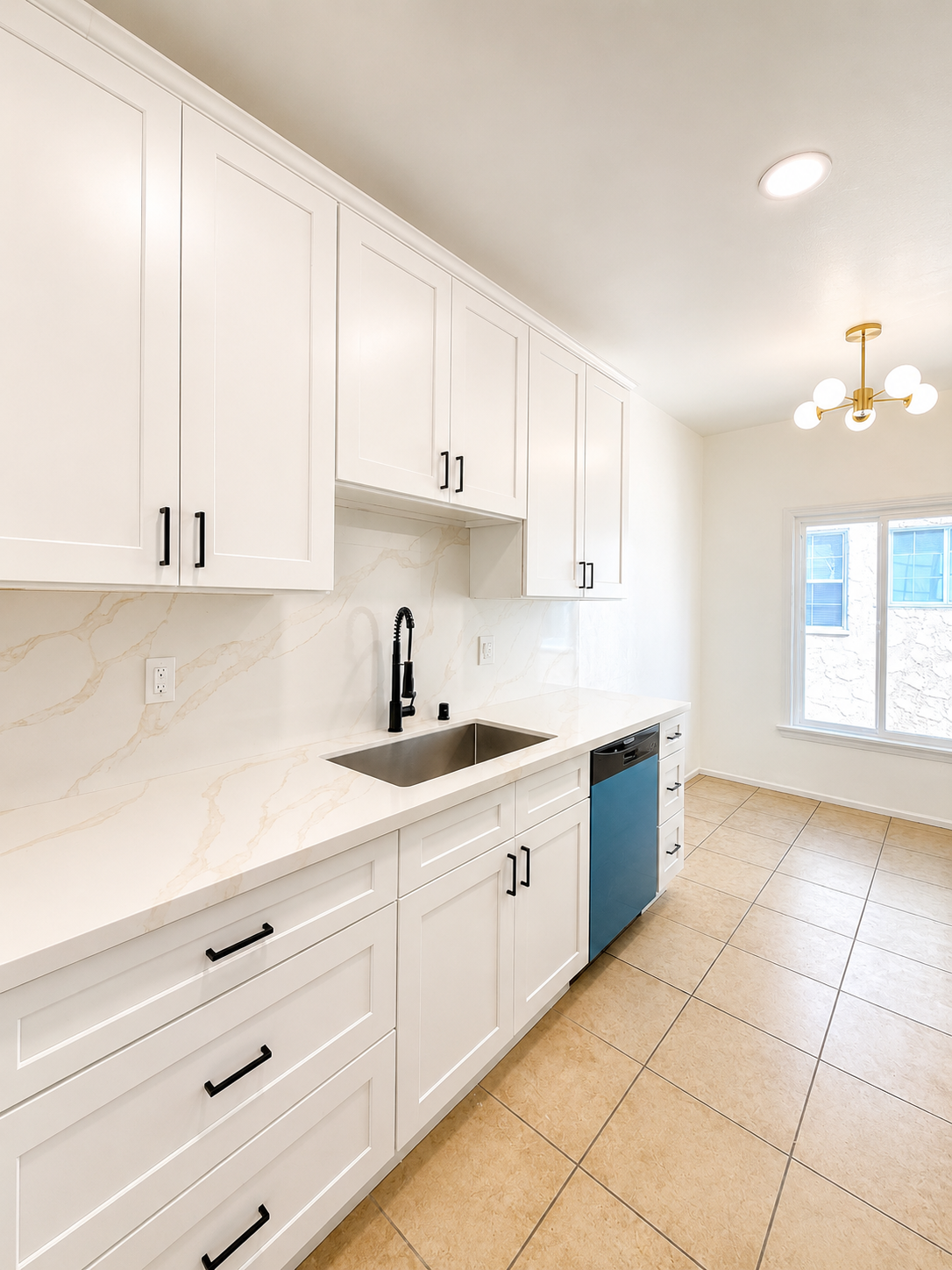 2 bedroom apartment, pet friendly in 323 N Sierra Bonita Ave, Unit 1/2 Los Angeles, CA 90036 — photo 6