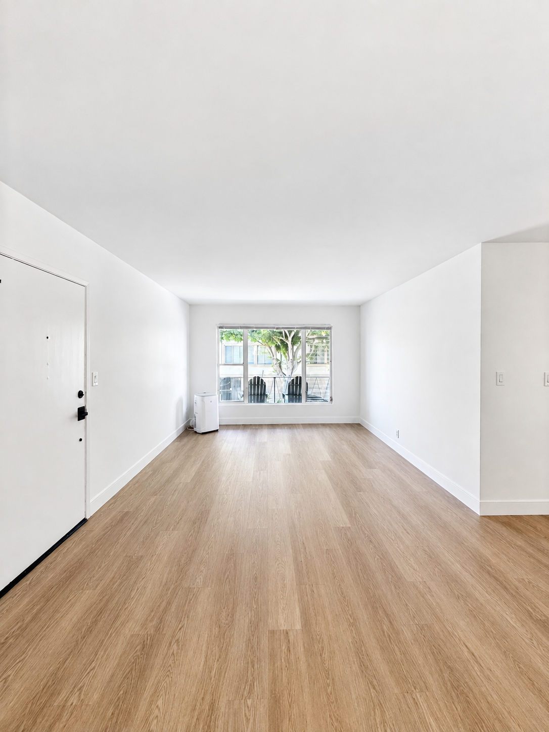 1 bedroom apartment with balcony, pet friendly in 8520 Sherwood Dr, Unit 3 West Hollywood, CA 90069 — photo 9