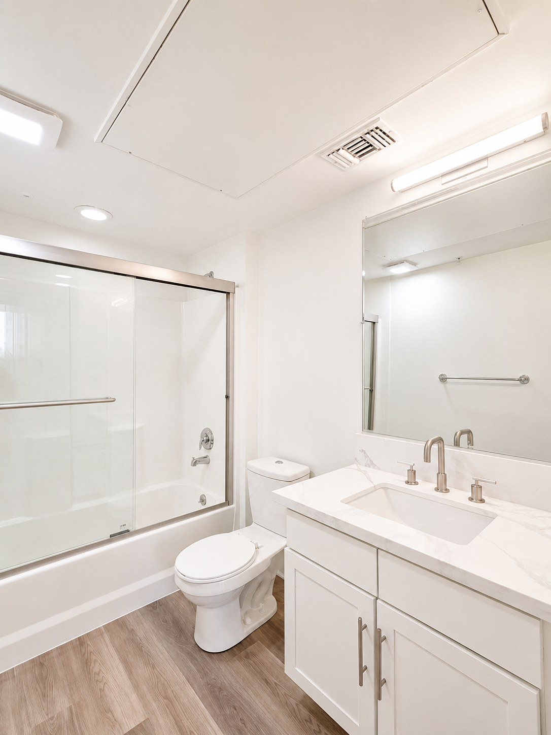 2 bedroom apartment with balcony and pool, pet friendly in 11011 Huston St, Unit 308 Los Angeles, CA 91601 — photo 11