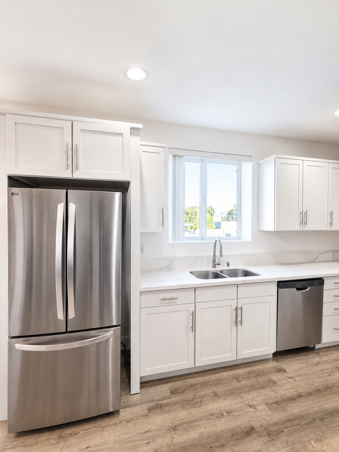 2 bedroom apartment with balcony and gym, pet friendly in 11011 Huston St, Unit 105 Los Angeles, CA 91601 — photo 8
